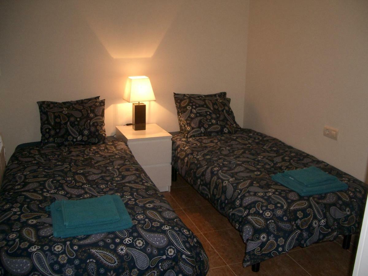 Apartments Altos Del Castillo เบเลซ เด เบเนาดาญา ภายนอก รูปภาพ