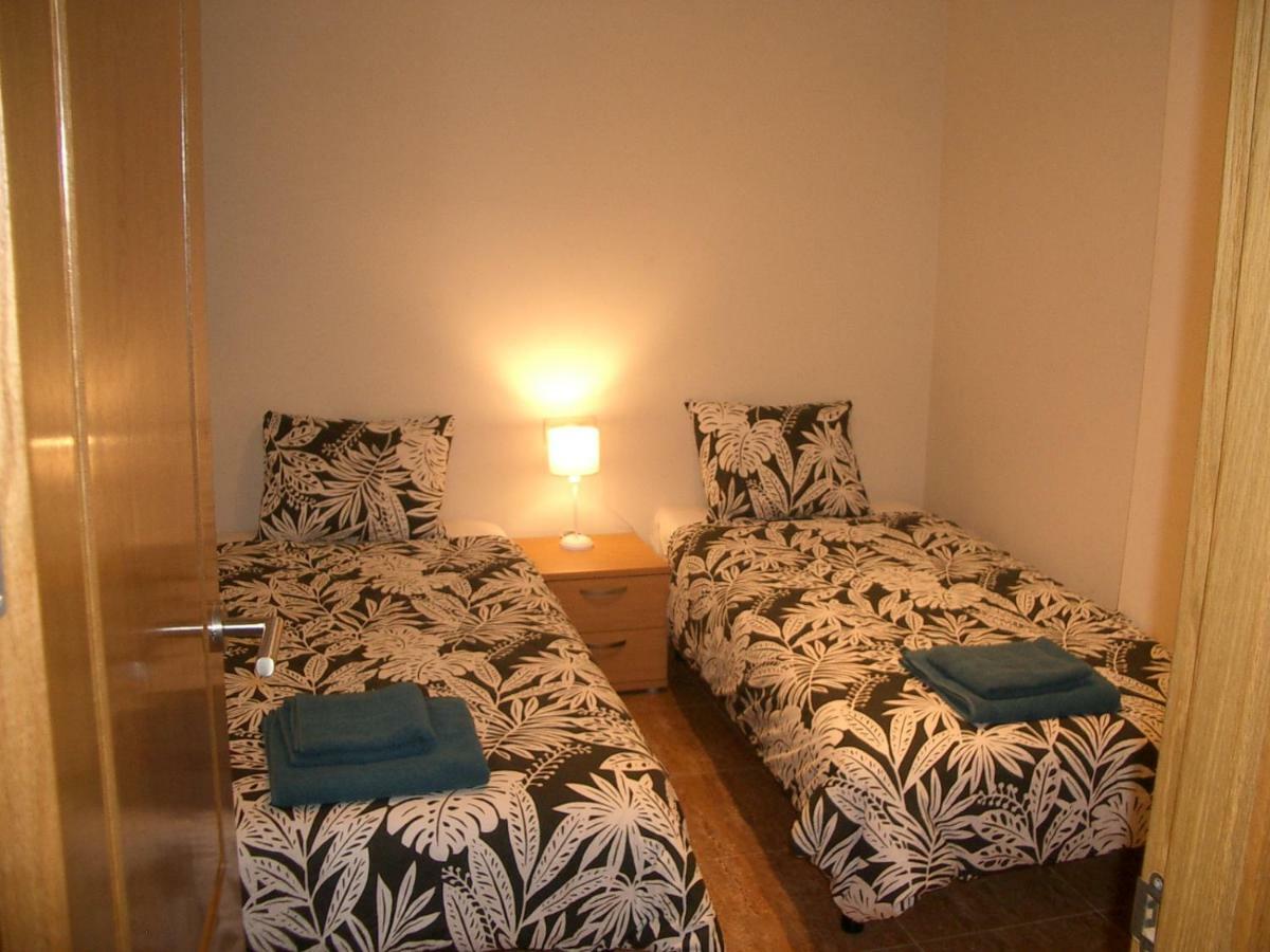 Apartments Altos Del Castillo เบเลซ เด เบเนาดาญา ภายนอก รูปภาพ